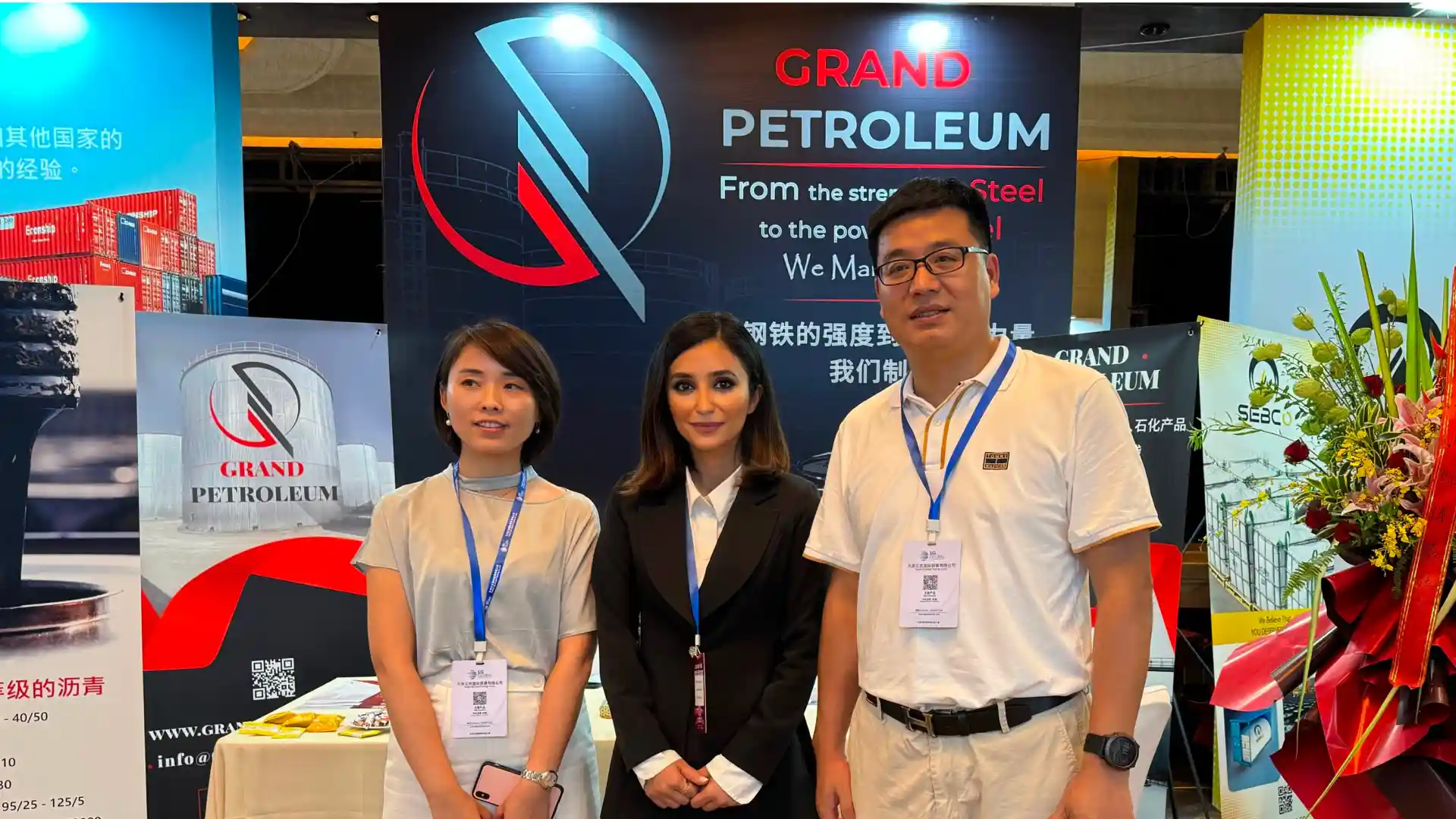 exhibition bitumen booth in China with Chinese people